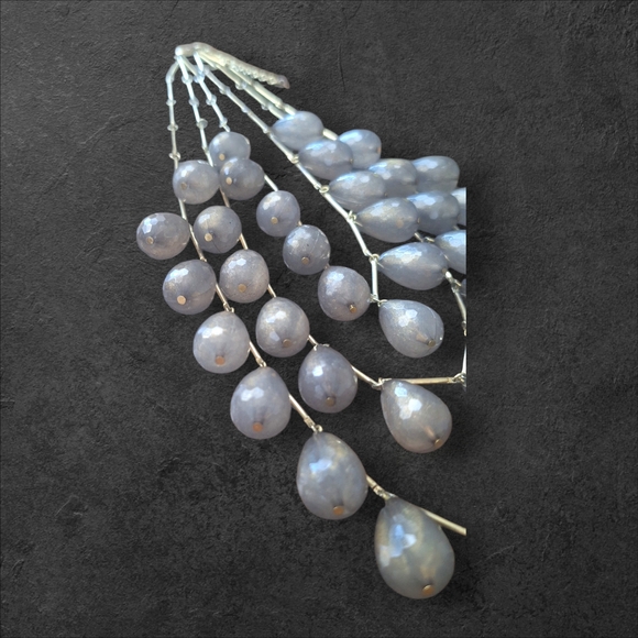 Vintage Silver and Gray Teardrop Necklace 16"-18" - Picture 3 of 5